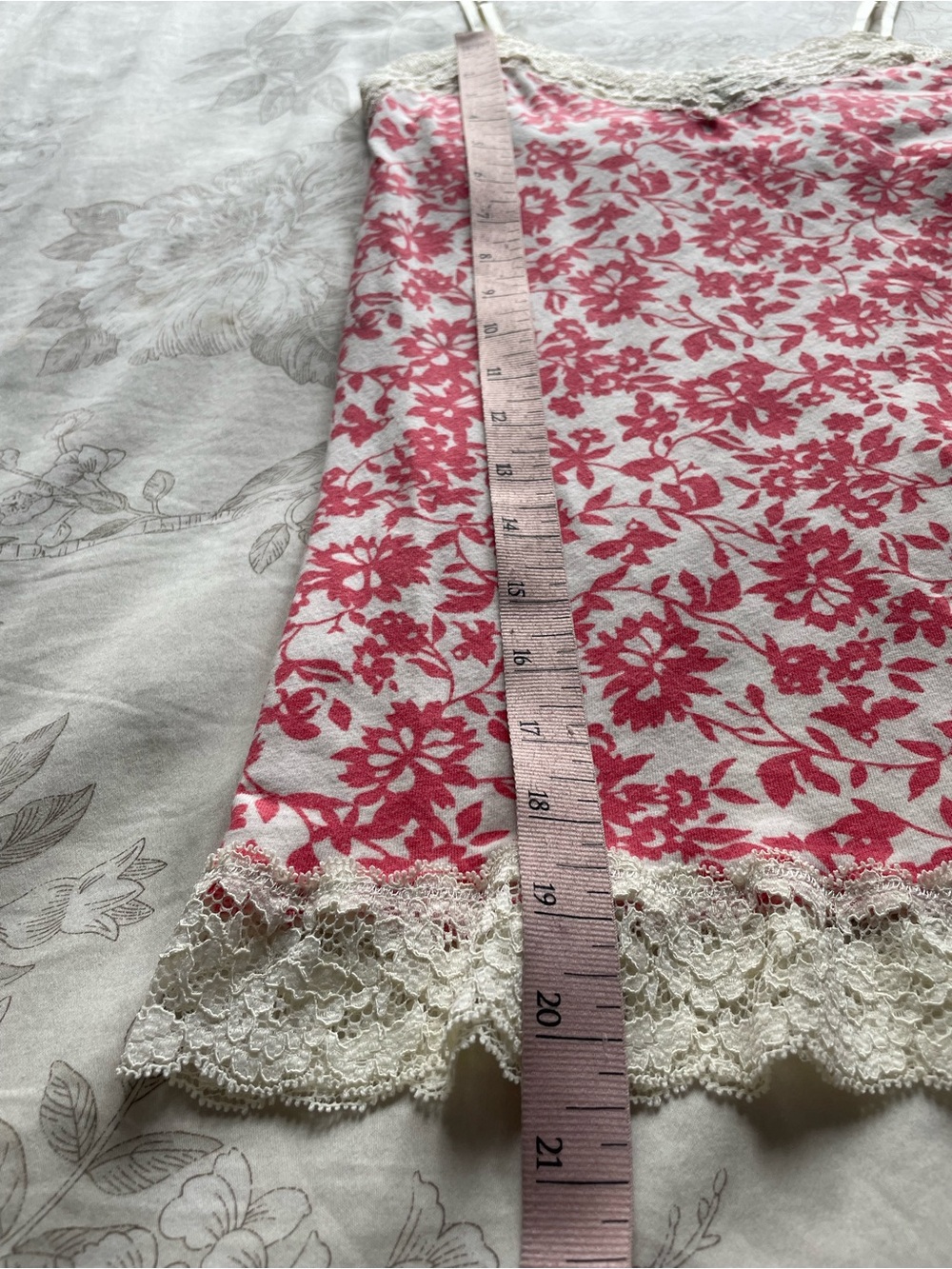 American Eagle Y2K Pink Floral Lace Trim Cami XS Layering Preppy Coquette Dainty - Picture 8 of 8